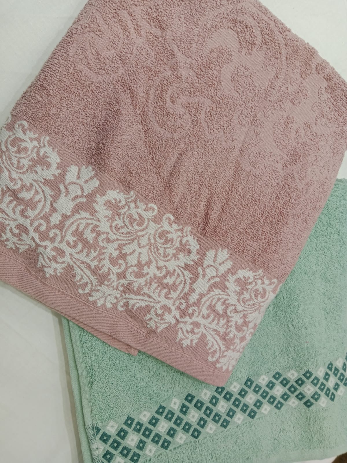 Soft & Stylish Cotton Bath Towels Fast Dry & Elegant Design
