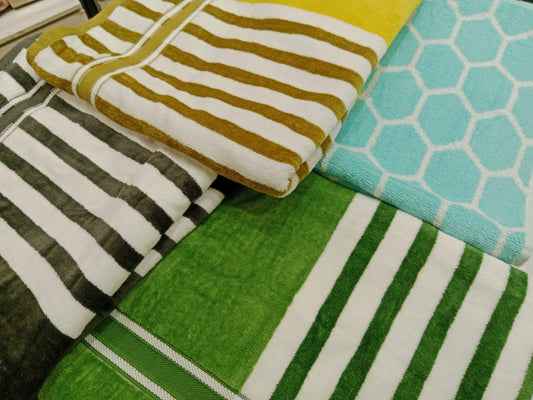 Vibrant Striped Cotton Bath Towel Soft, Absorbent & Quick Dry